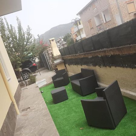 Le Camelie Appartamento Bosa Esterno foto