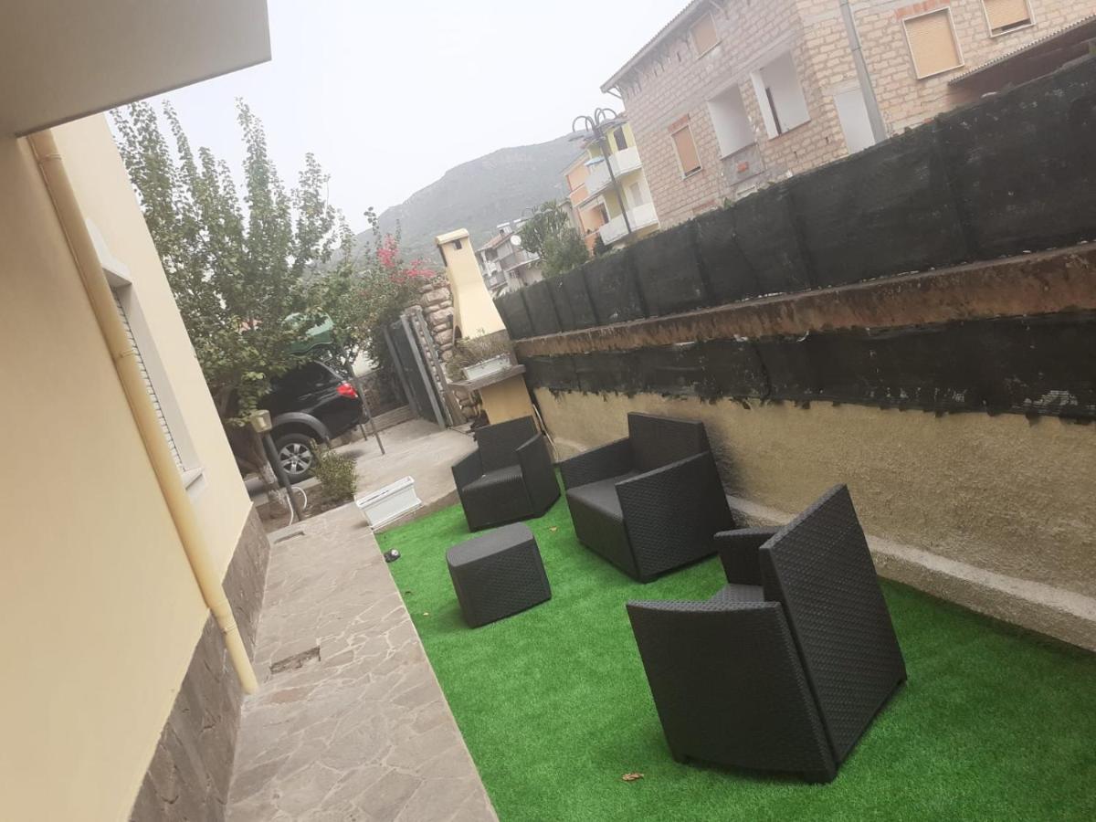 Le Camelie Appartamento Bosa Esterno foto