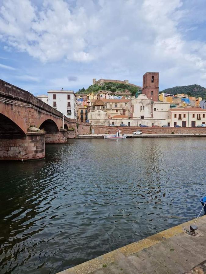 Le Camelie Appartamento Bosa Esterno foto