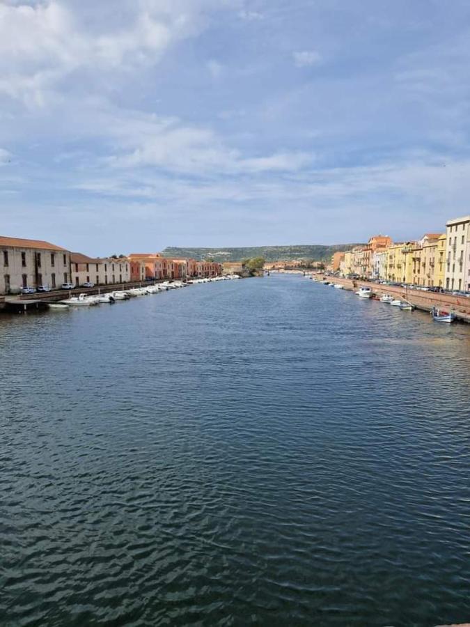 Le Camelie Appartamento Bosa Esterno foto