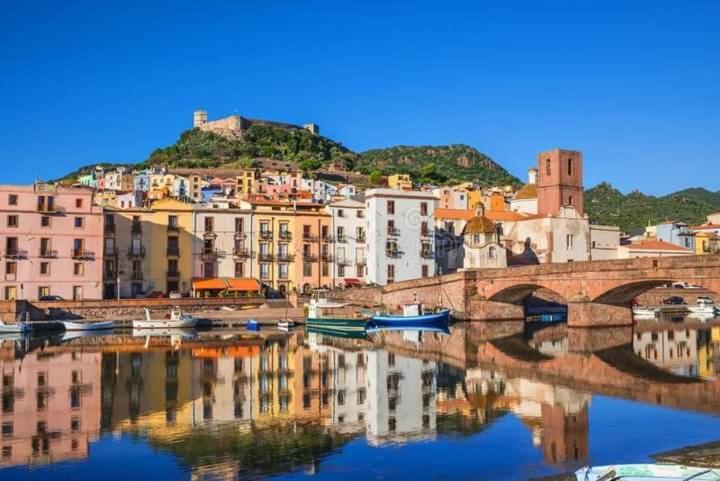 Le Camelie Appartamento Bosa Esterno foto